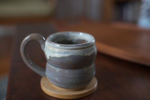 Gray Waves Bubble Mug